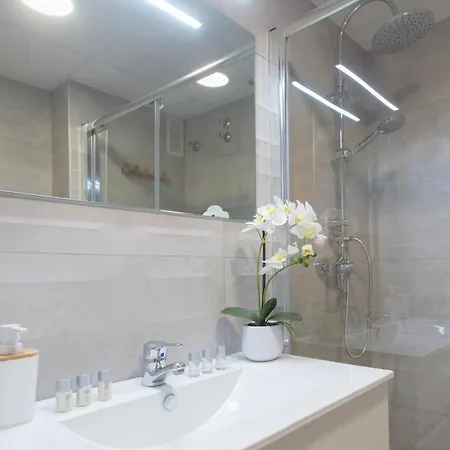 Santuario De La Victoria Apartment Malaga